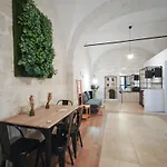 Murattage Apartman Bari